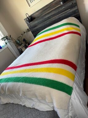 Hudson Bay inspired vintage Cozy Wool blend Blanket Green, Yellow & Red Stripes